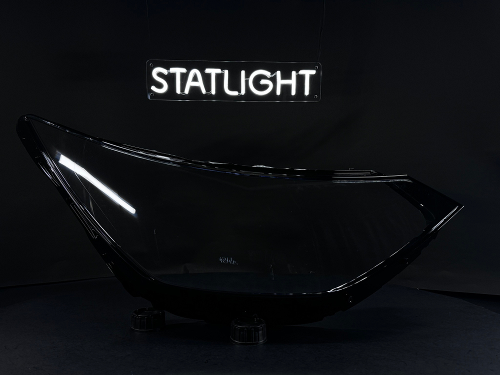 Правое стекло фары Hyundai Sonata 8 DN8 2019-2023