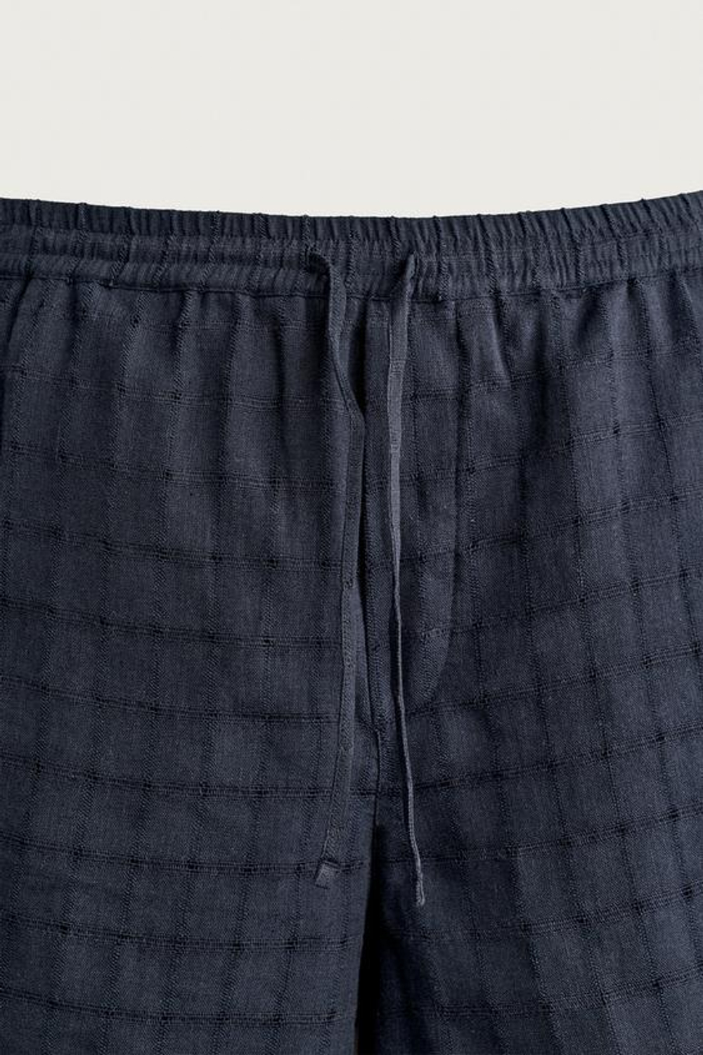 ZARA ШОРТЫ ИЗ ЖАККАРДА В КЛЕТКУ ИЗ ЛЬНА И ХЛОПКА, МОРСКОЙ СИНИЙ