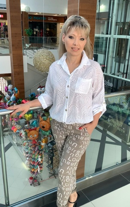 Трикотажные с белыми буквами брюки-штанишки на резинке