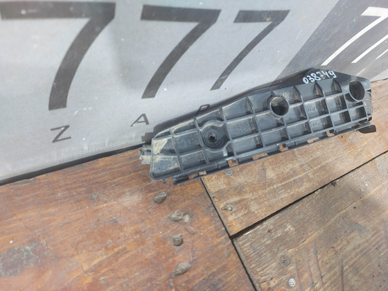 Кронштейн переднего бампера Land Cruiser Prado 150 09-13 Б/У Оригинал 5211660200