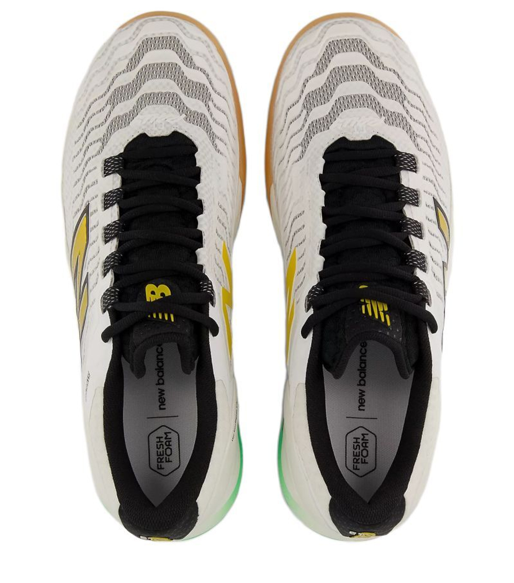 Мужские теннисные кроссовки New Balance Fresh Foam X CT-Rally v2 - white/metallic gold