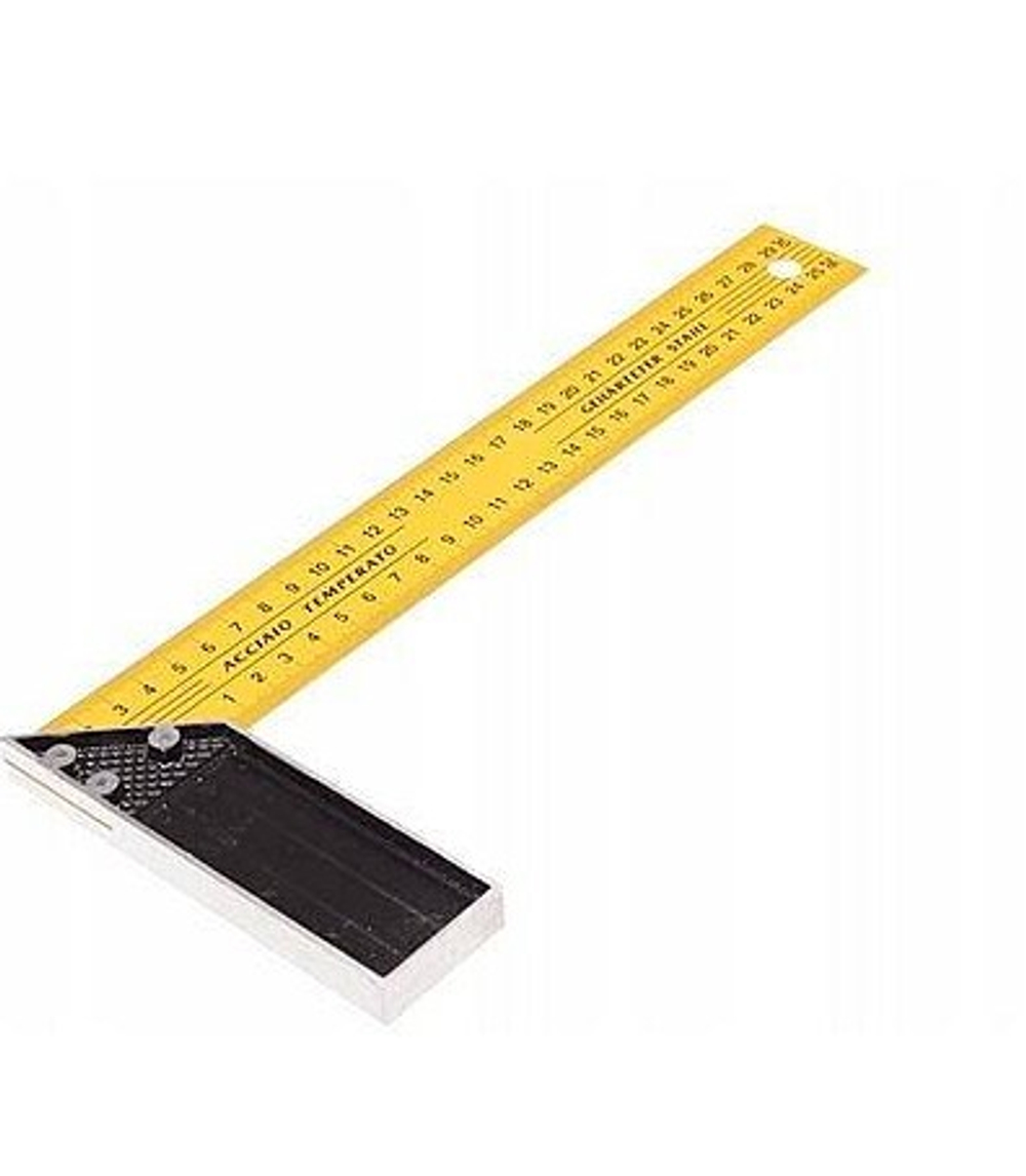 Угольник 300мм