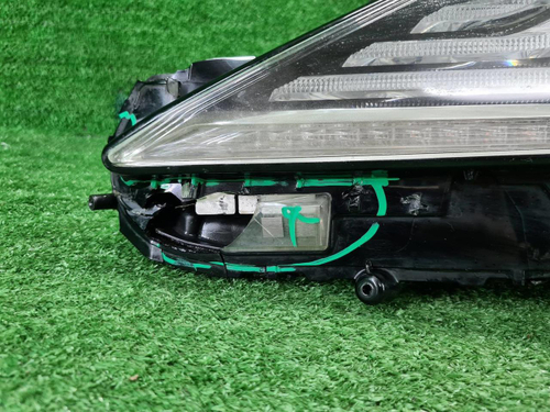 Фара левая Toyota Camry XV70 (2017-2021) LED