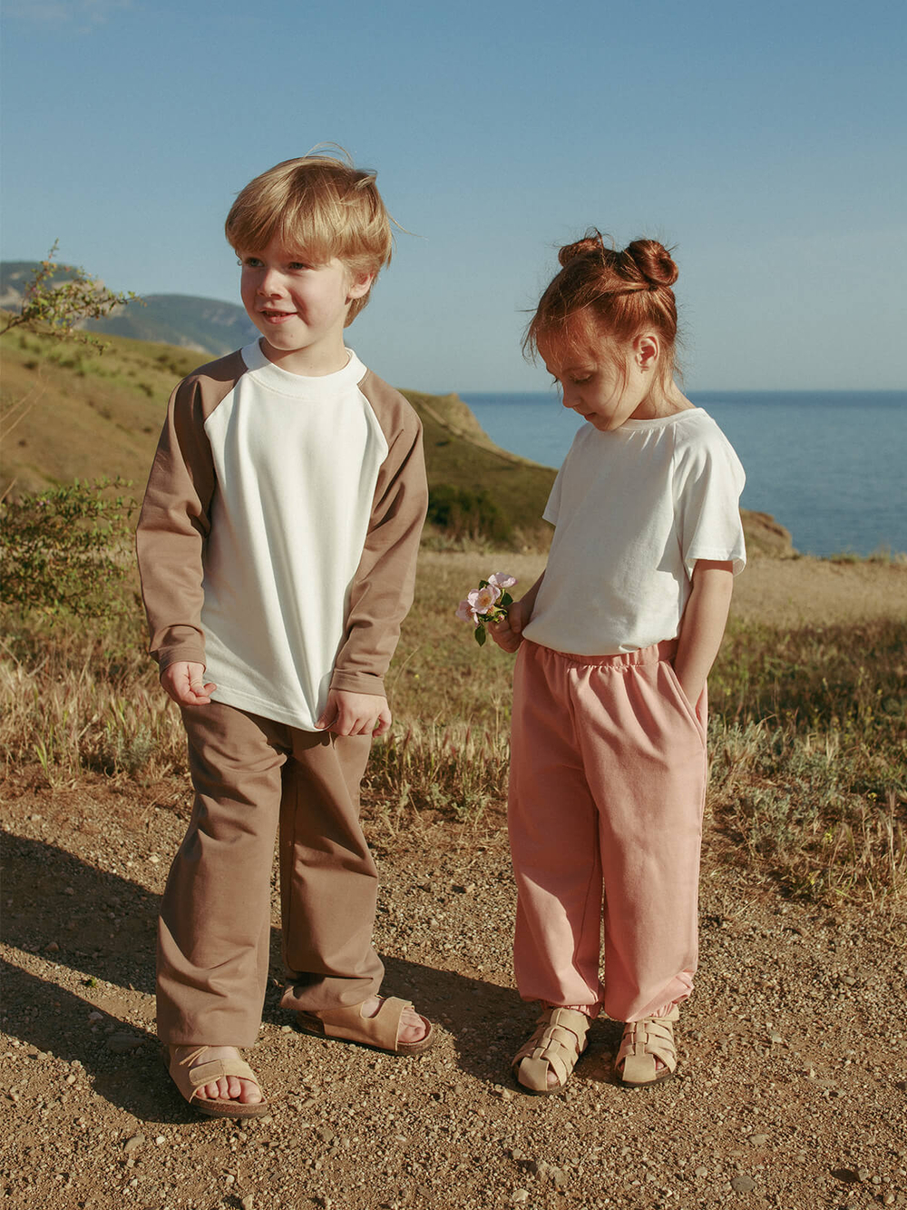 Свитшот с рукавом реглан Mjölk Экрю/Cocoa