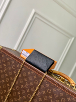 Louis Vuitton Pouch Metis Belt
