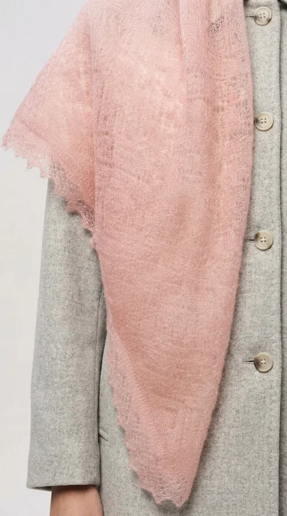 Оренбургский пуховый платок-паутинка А120-06 магнолия