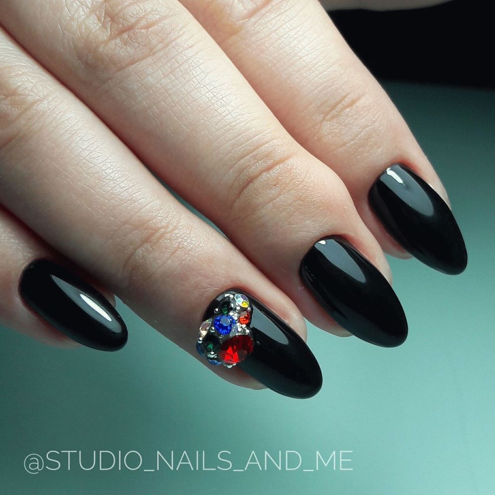 Uno Гель-лак - 002 Черный - Black 8мл 2