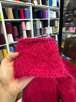 A ZUCCHERO - Fashion Mill; 30% меринос, 34% мохер, 36% п/а; 220м/100гр; цвет: малиновый с фиолетовой основной нитью