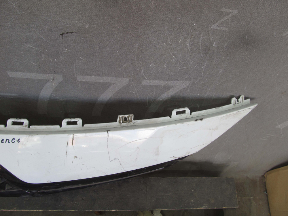 Решетка радиатора Renault  Fluence 1 09-17 Б/У Оригинал 623108841R