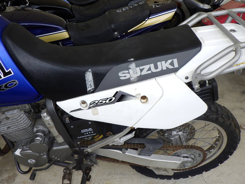 Suzuki Djebel 250XC 2000