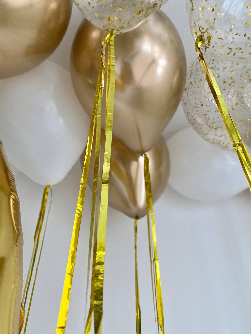 Воздушные гелиевые шары белый/золото большой стеклянный шар комплимент №4450