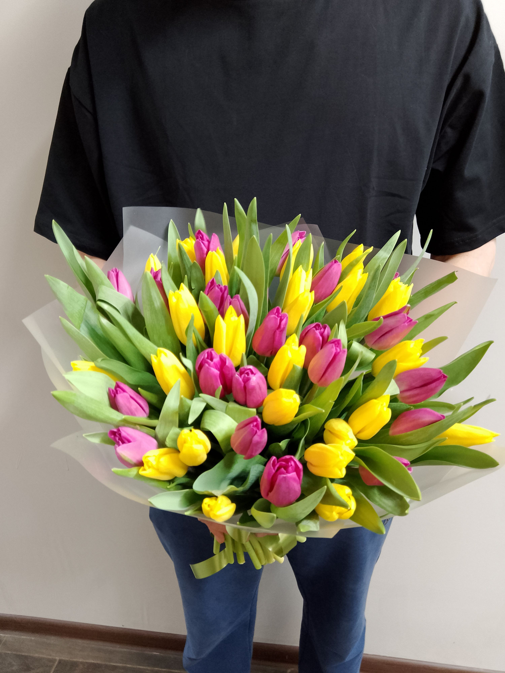 Букет из 35 тюльпанов
