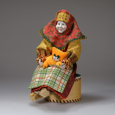 Сувенирная кукла на шкатулке Бабушка с котом