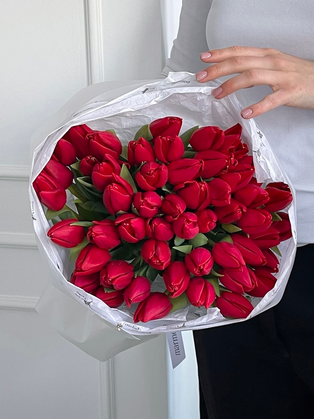 Букет из 51 красного тюльпана