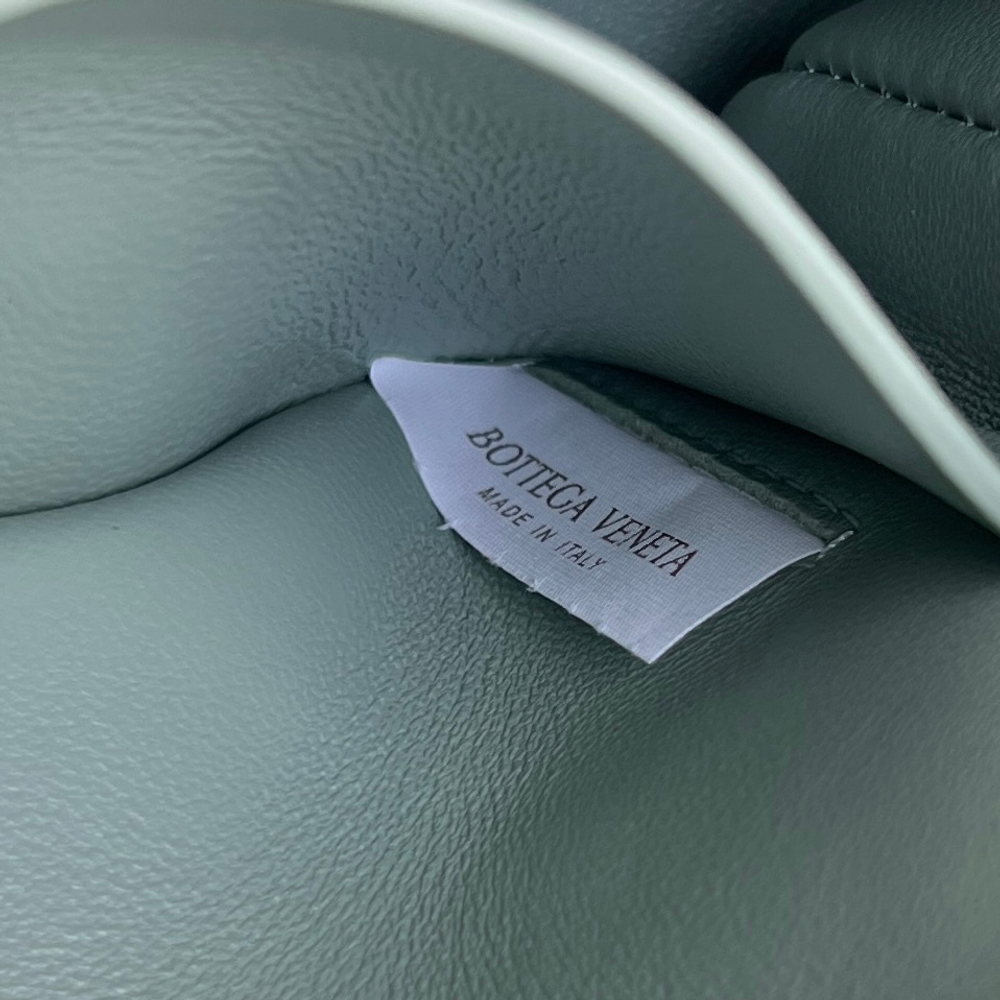 Bottega Veneta Concert Pouch 18 cm