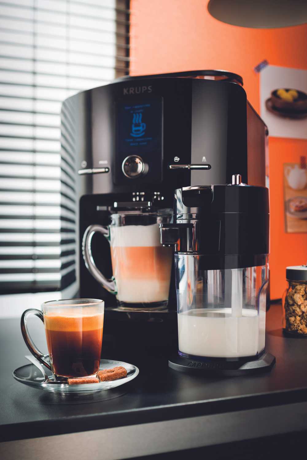 Автоматическая кофемашина Krups Espresseria EA829810