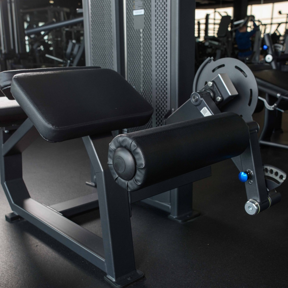 U3001D Сгибание ног лежа. Стек 94 кг