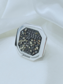 "Стантэ" кольцо в серебряном покрытии из коллекции "Шик" от Jenavi