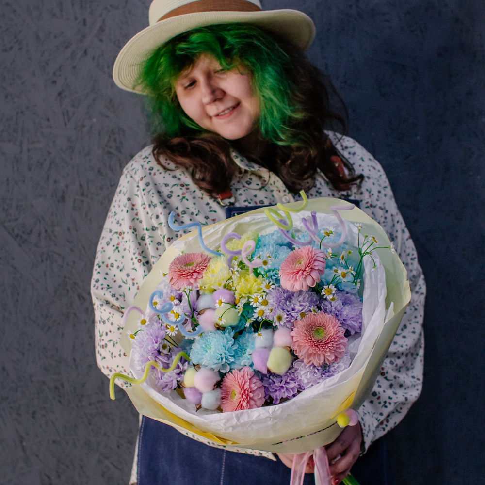 107. Трендовый дофаминовый букет