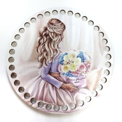 Девушка в сиреневом