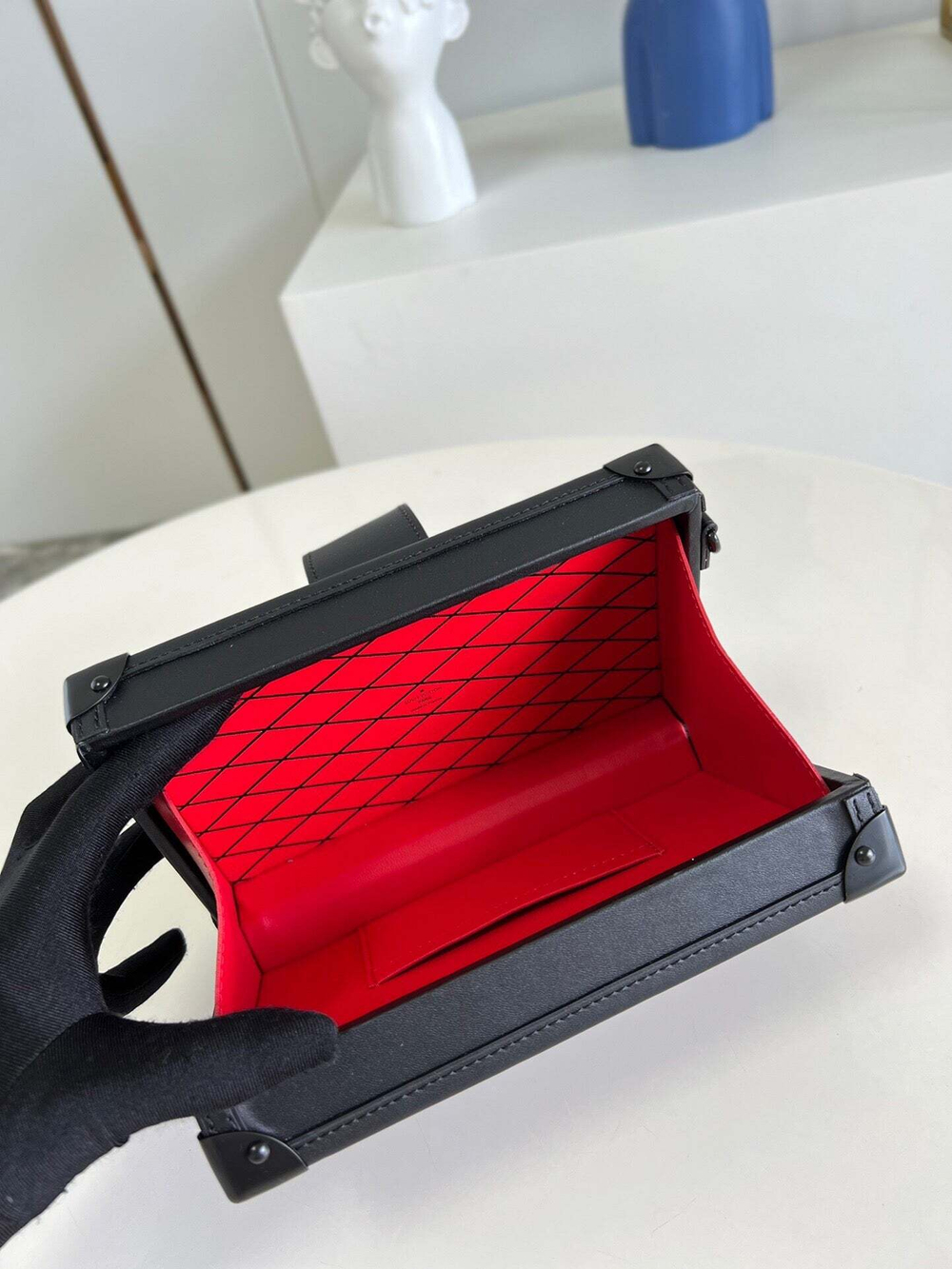 Louis Vuitton Petite Malle