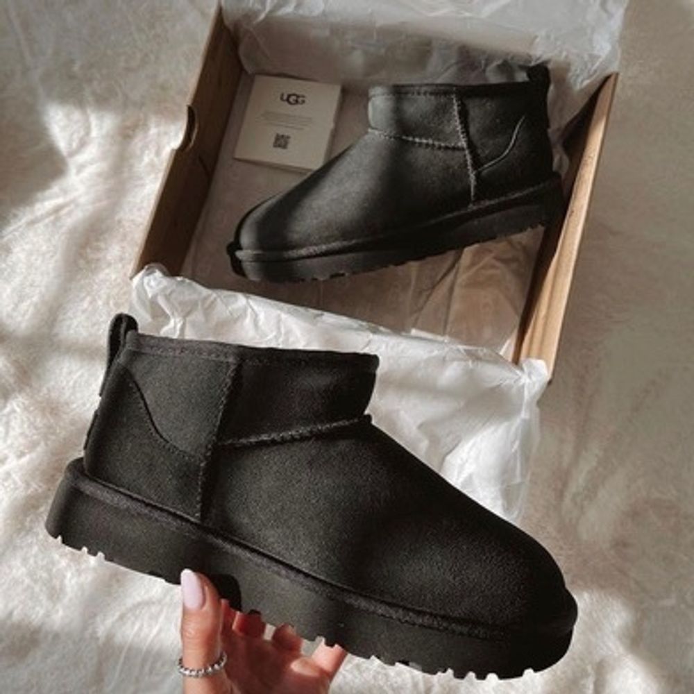 UGG Classic Ultra Mini Black