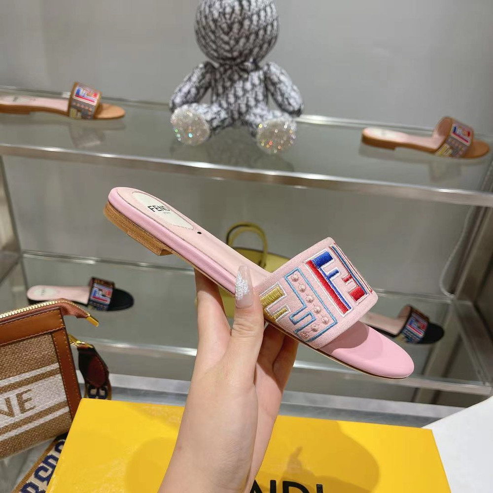Fendi Signature Slides