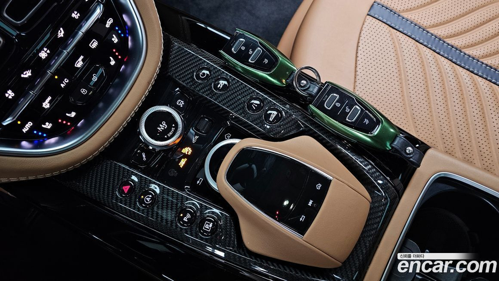 Aston Martin DBX 4.0 V8 707 (03.2023)