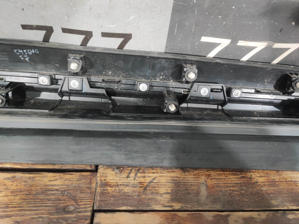 Накладка двери передней левой Haval F7 1, F7x 1 22-24 Б/У Оригинал 5500500XKQ11A