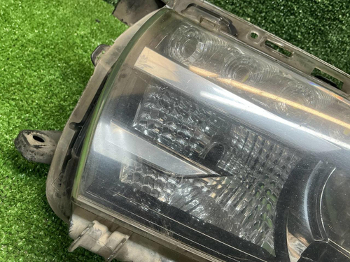 Фара левая Toyota Corolla E160 (2012-2016) галоген