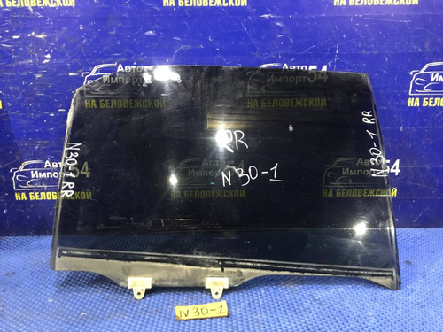 Стекло двери задней правой NISSAN R’NESSA 1999