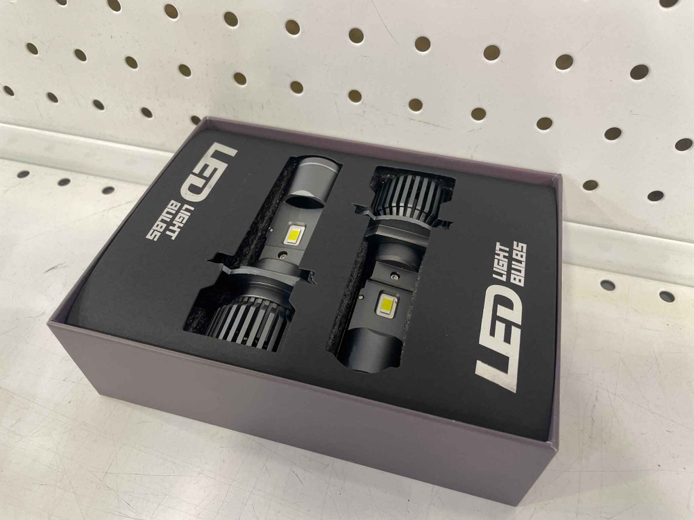 H4 / Комплект светодиодных ламп LED Super Bright (2 шт./ комплект)