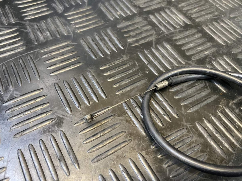 Трос обогатителя Yamaha TDM850 RN03J 053982