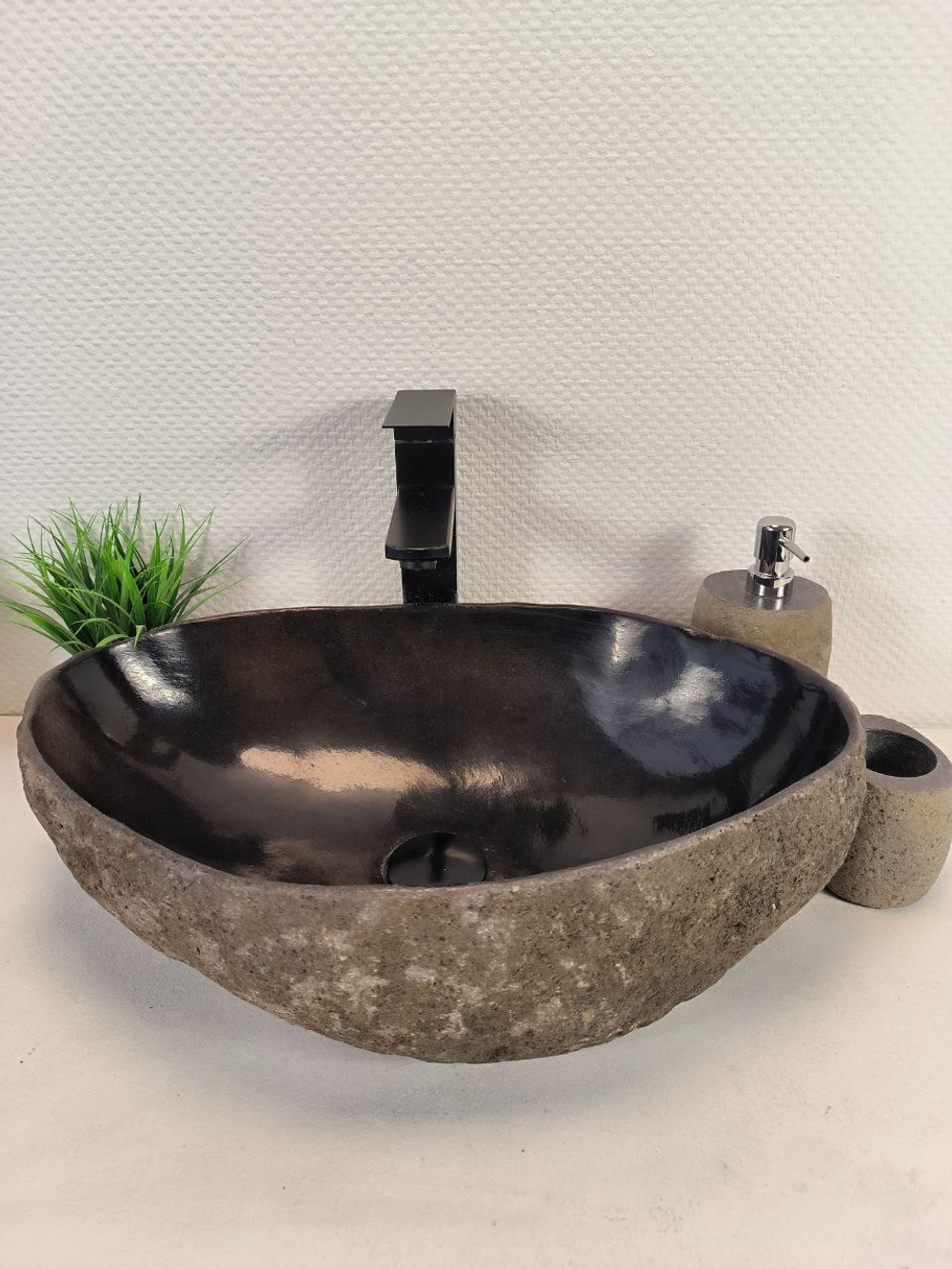 Раковина из речного камня RS-65623 51*32*15 0862