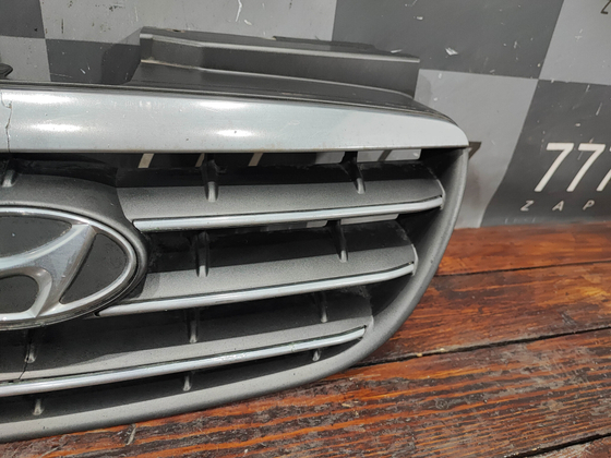 Решетка радиатора Hyundai Elantra 4 (HD) 06-11 Б/У Оригинал 863512H000