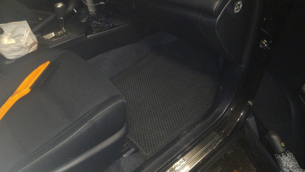 Автоковрики для Toyota RAV 4, 5- дверей. IV-поколение. Багажник с "докаткой". (2012-2019)