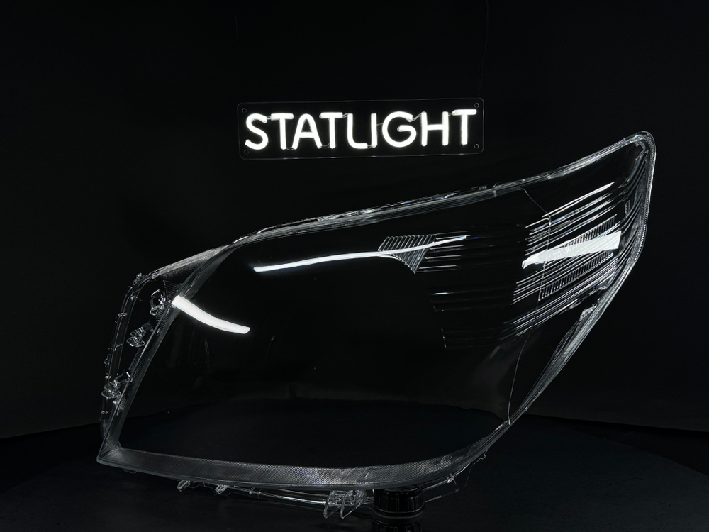 Левое стекло фары Toyota Prado 150 2010-2013