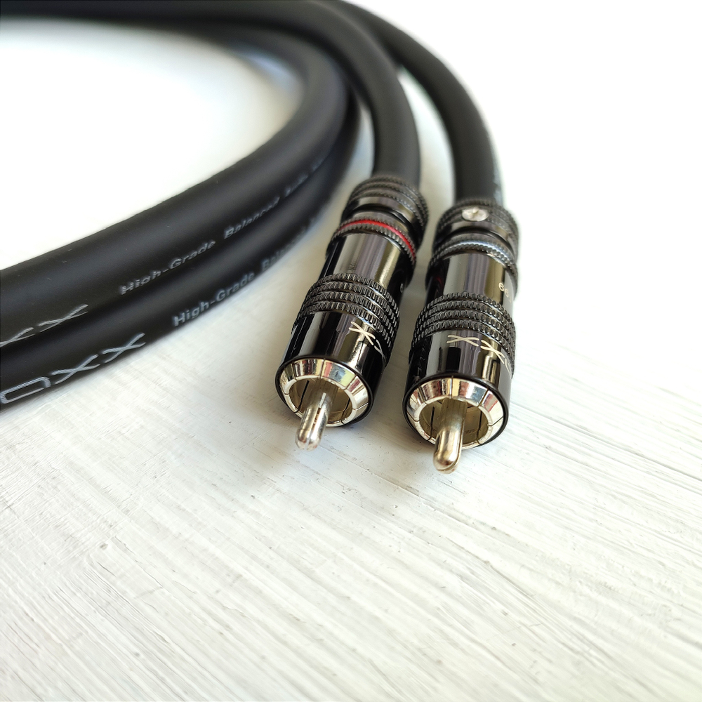 DAXX R109 Аудио кабель из посребренной монокристаллической меди 2х0,75мм2. High Grade. D=9mm