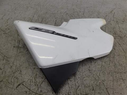 Пластик боковой правый Honda CB1300 SC54 SC62 83600-MEJH-9000