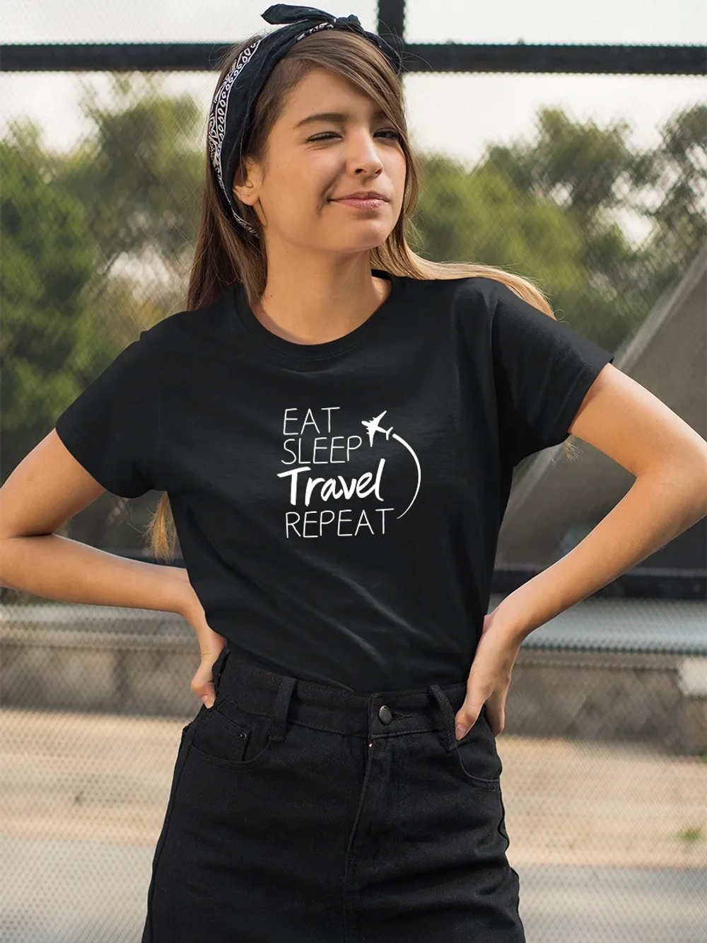 Футболка с надписью Eat sleep travel repeat
