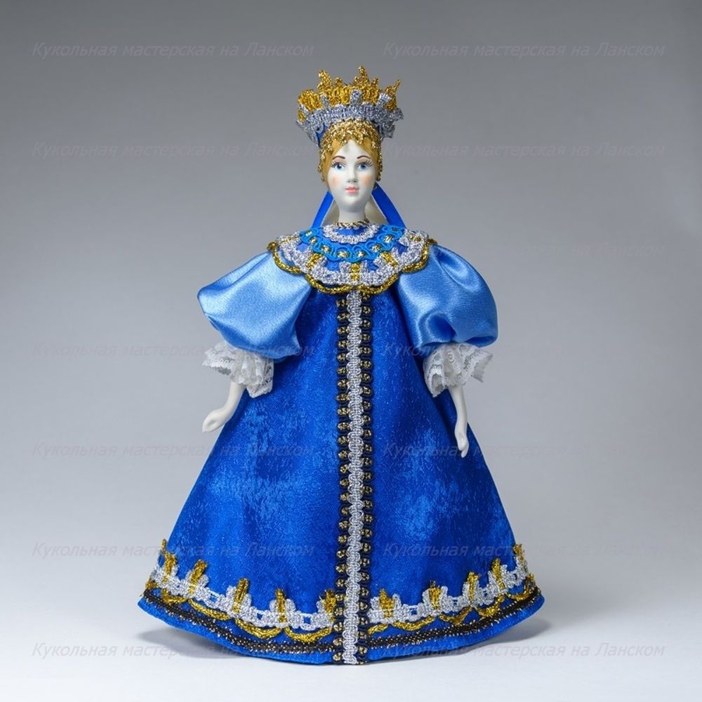 Сувенирная кукла в венце