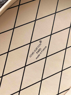 Louis Vuitton Ellis
