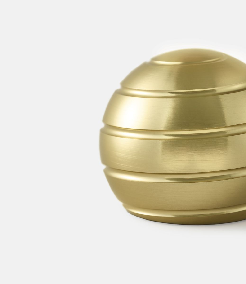 Mezmoglobe Original Mezmoglobe Gold — кинетическая скульптура