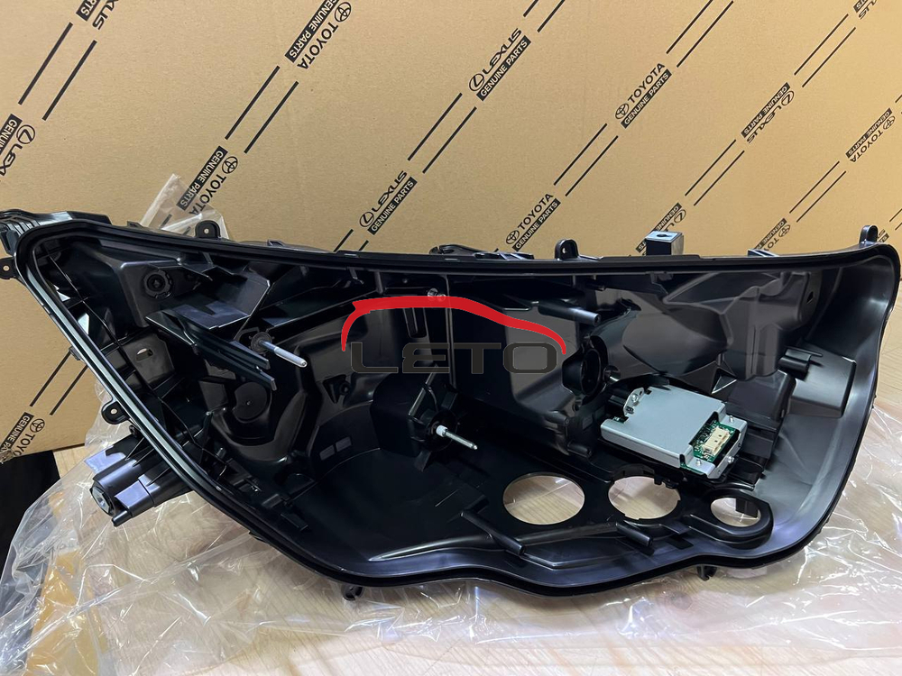 Корпус фары правый 8111B-42A20 8111B42A20