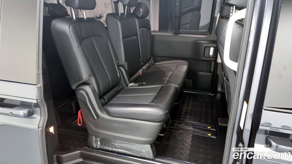 Hyundai Staria 4WD Tourer 9-и местный (07.2022)