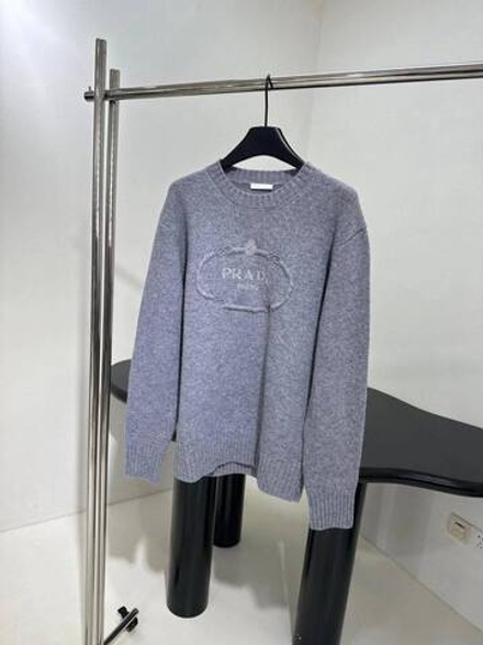 Свитер Prada