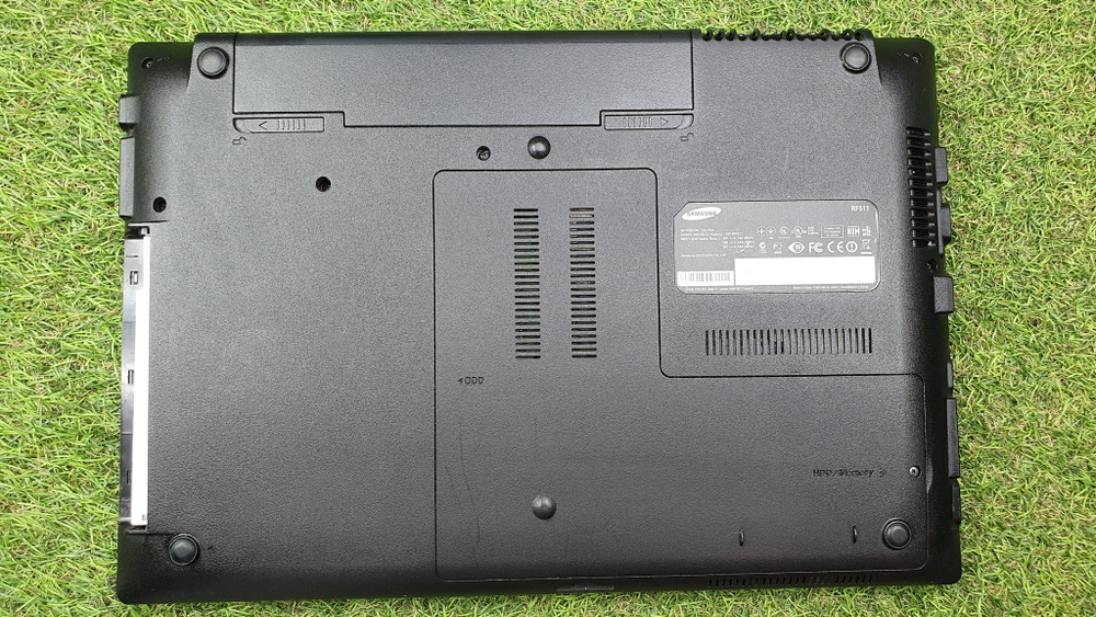 Ноутбук Samsung i3/6 Gb