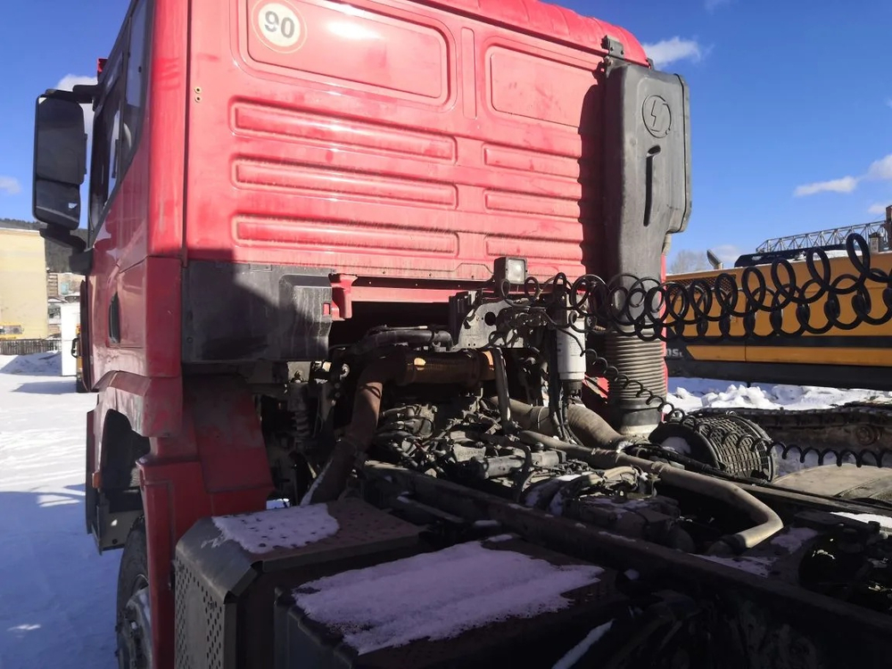 Shacman (Shaanxi) SX* 6x6 Седельный тягач SX42586V385 (Дизельный, 11,6 л, 423 л.с, МТ)