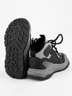 Кроссовки утепленные