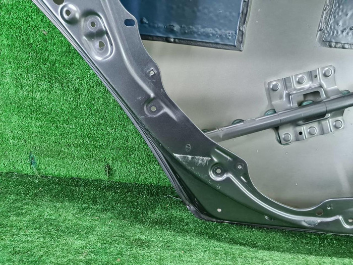 Дверь задняя левая Genesis G80 (2016-2020)